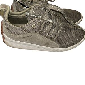 Women Sorel Out N About Sneaker olive green size 7